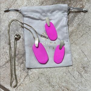 Kendra Scott pendant and Earring set